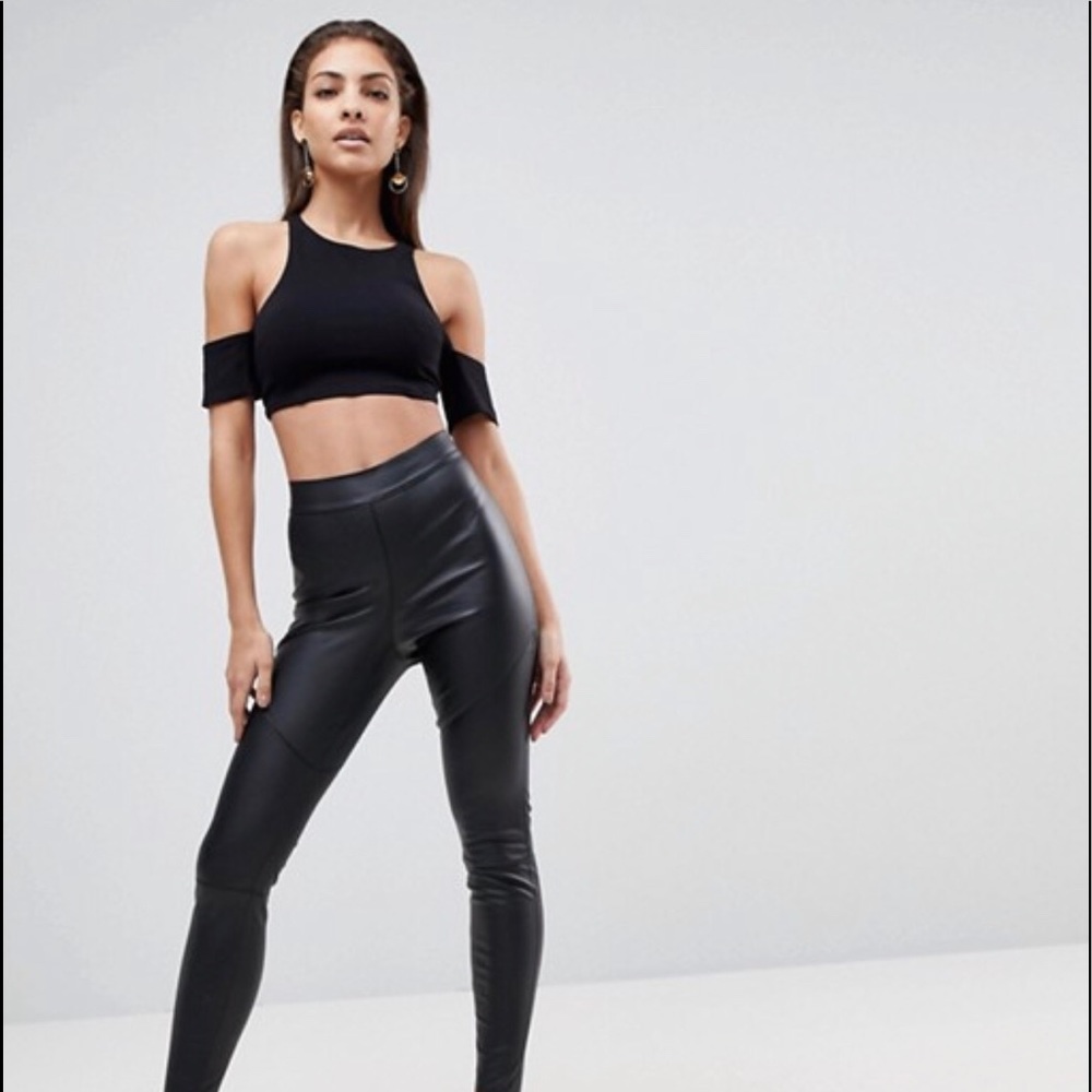 Finders Keepers Leon Cold Shoulder Crop Top